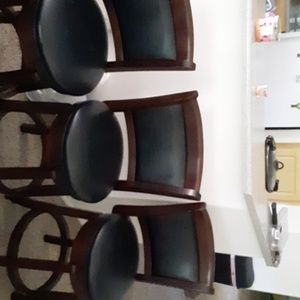 3 barstools